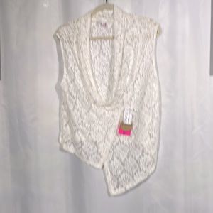 Lace Pull-Over Vest